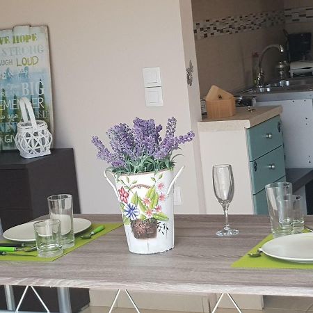 Butterfly Apartment Kalamata Bagian luar foto