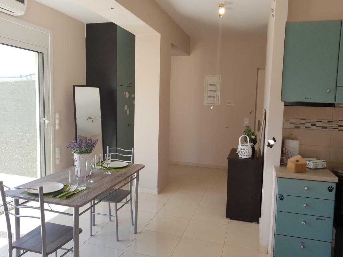 Butterfly Apartment Kalamata Bagian luar foto